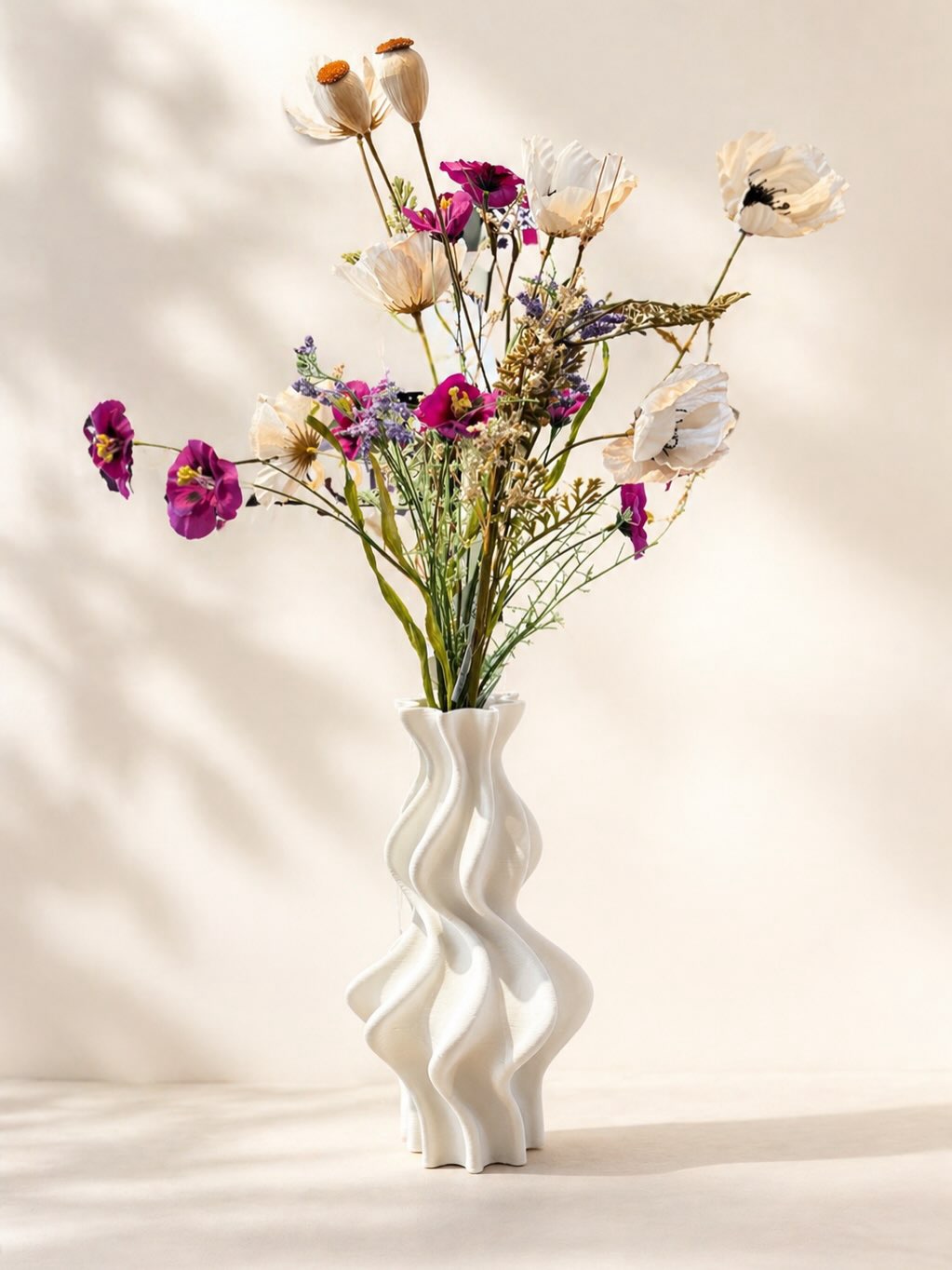 Vase sculptural en céramique façonné à la main